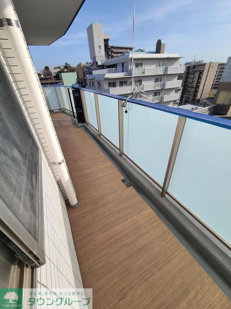 バルコニー　※同建物　2LDK別室　工事中の写真です