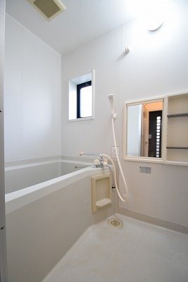バス・シャワールーム　浴室