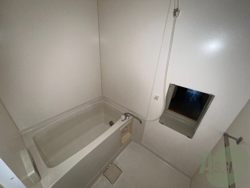 バス・シャワールーム　浴槽もゆっくりと浸かれそうなサイズ感になっています