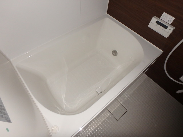 バス・シャワールーム　同タイプ、別室