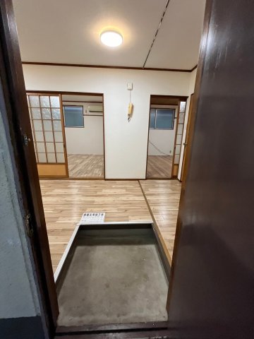 玄関　落ち着いた玄関です