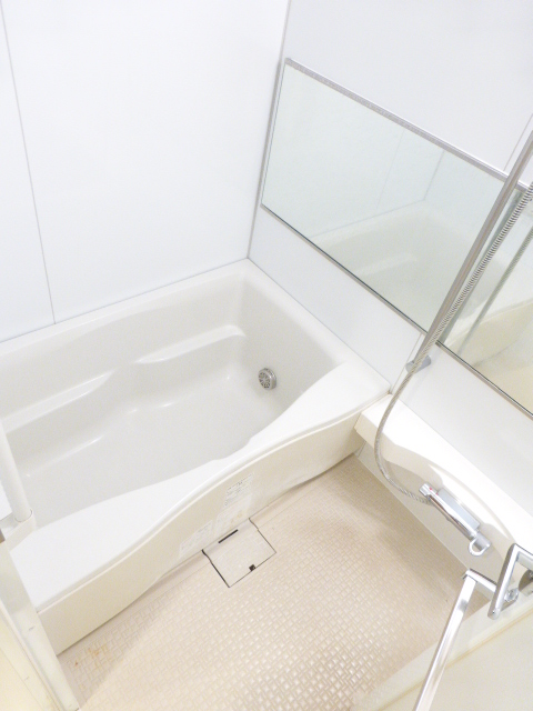 バス・シャワールーム　※別部屋の参考写真です。