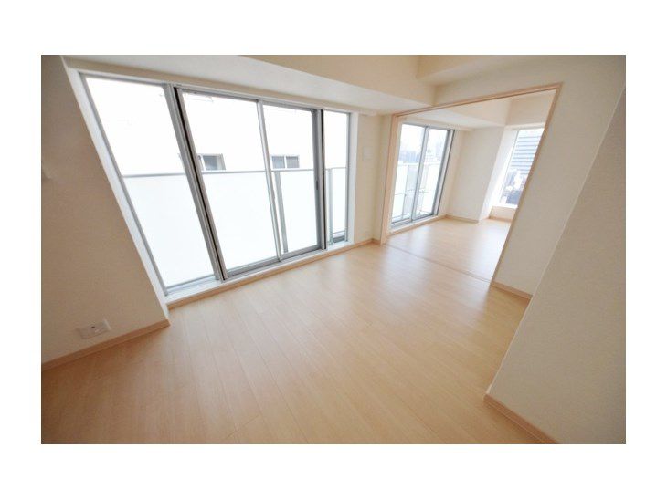 居室・リビング　※別部屋の参考写真です。