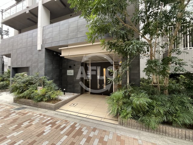 エントランス　スペーシア江坂南金田　エントランス