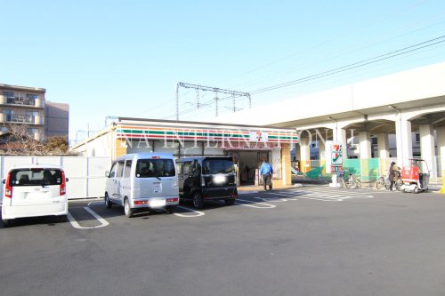 コンビニ　セブン‐イレブン 越谷宮本町１丁目（コンビニ）まで342m