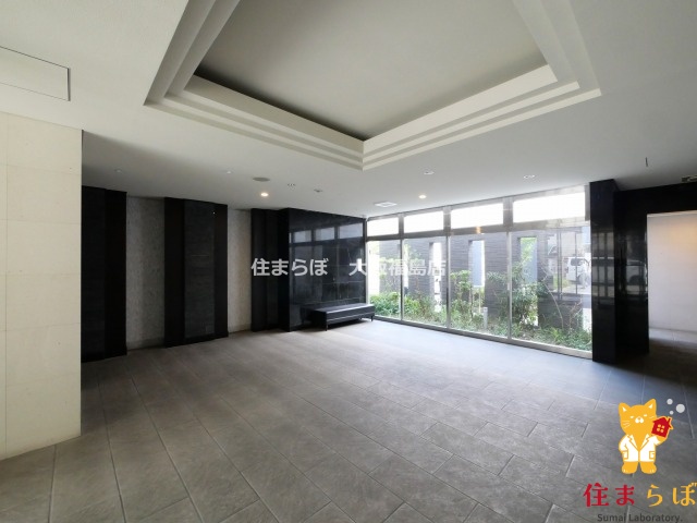 エントランス　共用部の印象も大切に