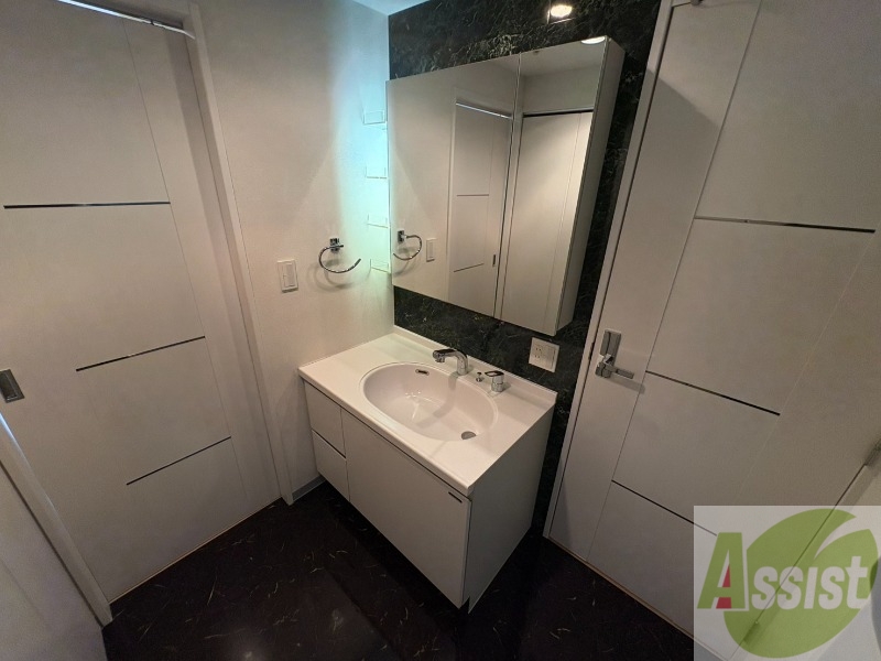 洗面設備　シャンプードレッサーで身支度もラクラクです！