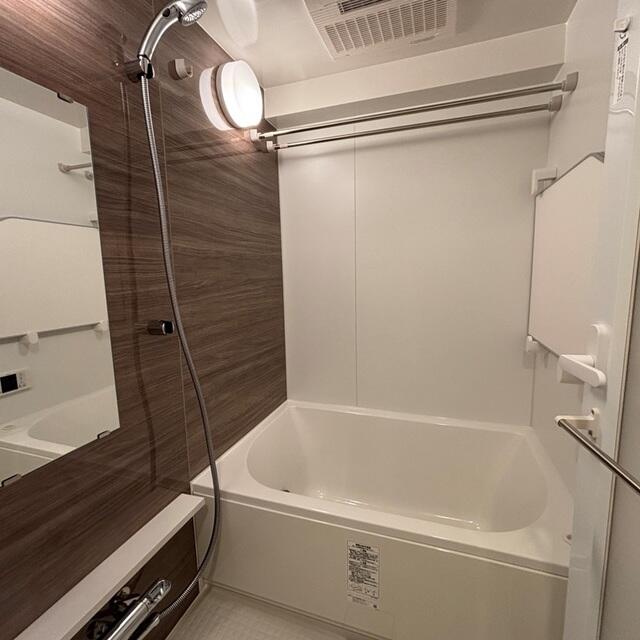 バス・シャワールーム　※写真は同タイプ住戸です。