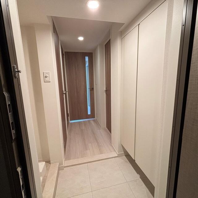 玄関　※写真は同タイプ住戸です。