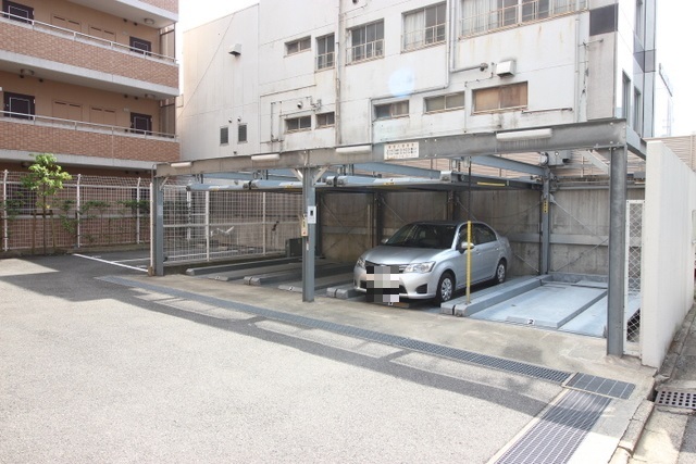 駐車場　駐車場