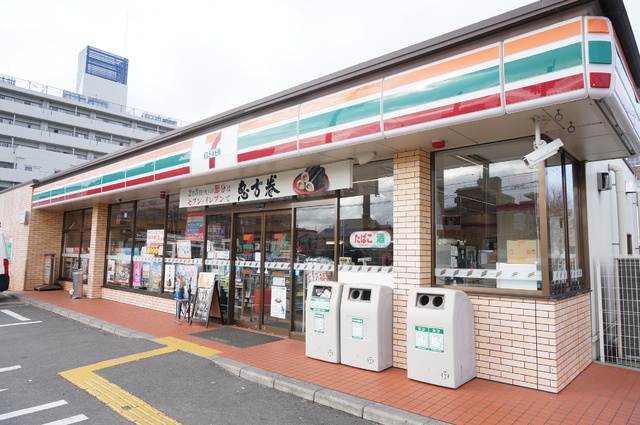 コンビニ　セブンイレブン　京都西七条店（コンビニ）まで350m