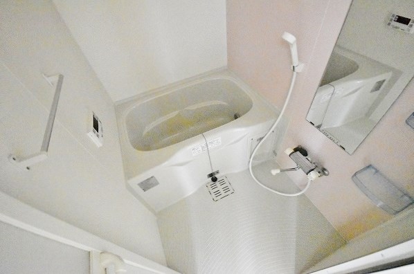 バス・シャワールーム　★淡いピンク色のお風呂★