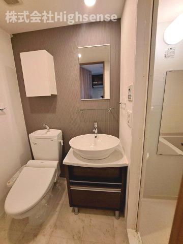 洗面設備　独立洗面台で身支度をすべて済ませてしまいましょう