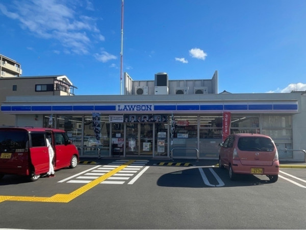 コンビニ　ローソン高石綾園四丁目店（コンビニ）まで585m