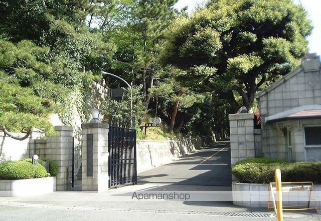 大学・短大　清泉女子大学（大学・短大）まで2058m