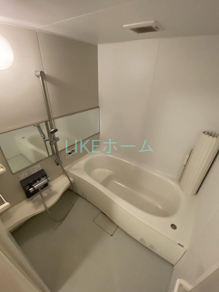 バス・シャワールーム　洗面