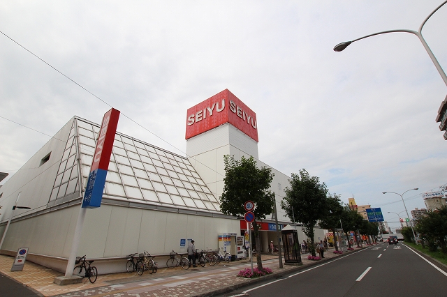 スーパー　西友平岸店（スーパー）まで593m