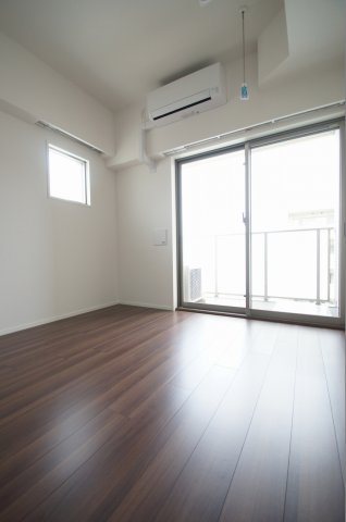 居室・リビング　約6.0帖の洋室です