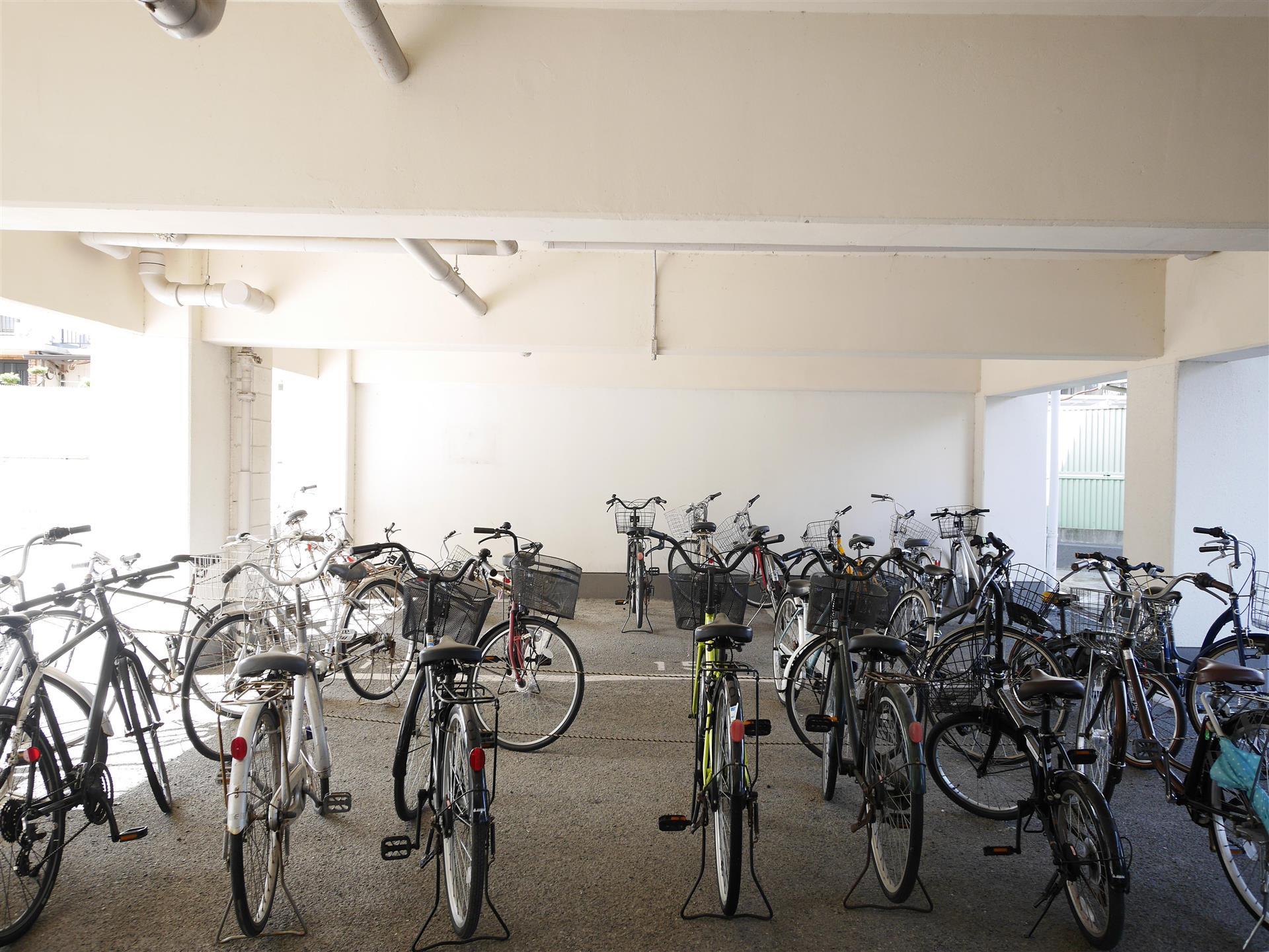 駐車場　駐輪場