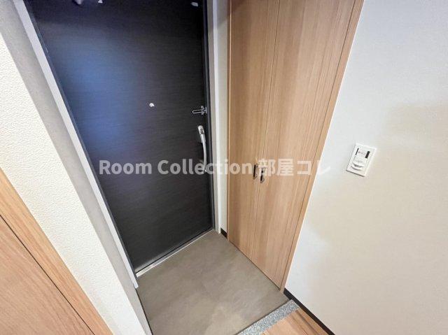 玄関　※同物件他部屋写真 反転の場合有