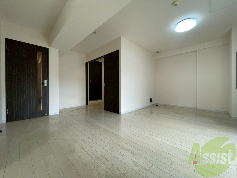 居室・リビング　広くてキレイなお部屋が広がっていて、充実した生活が送れそう。