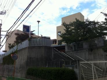 小学校　茨木市立沢池小学校（小学校）まで782m