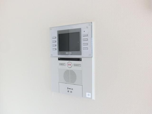セキュリティ　※同建物別タイプ間取りの設備施工例です　現況優先
