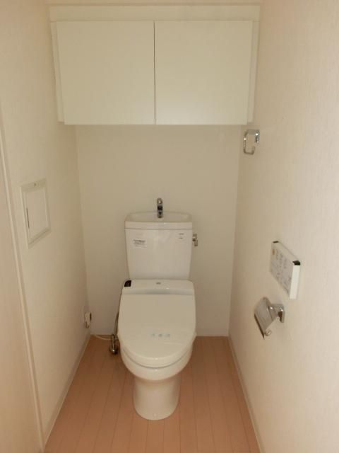 トイレ　※同建物別タイプ間取りの設備施工例です　現況優先