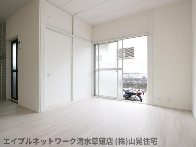 居室・リビング　居間です