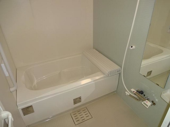 バス・シャワールーム　※別部屋の写真です