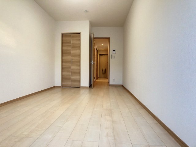 その他部屋・スペース　清潔感のあるフローリングのお部屋です。