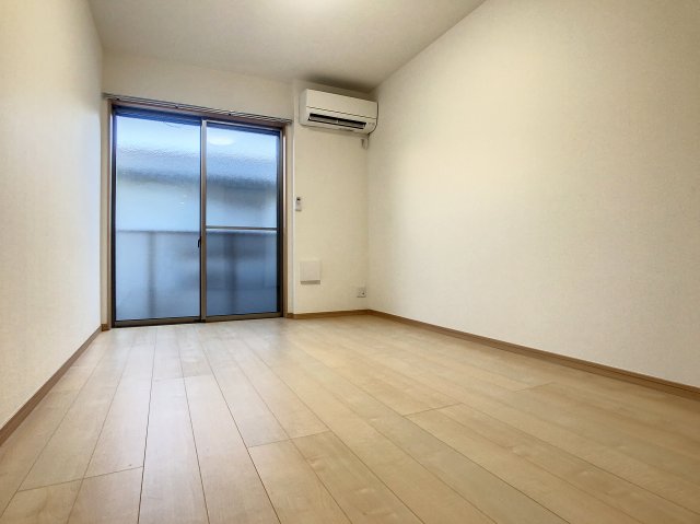 居室・リビング　南東向きのお部屋です。