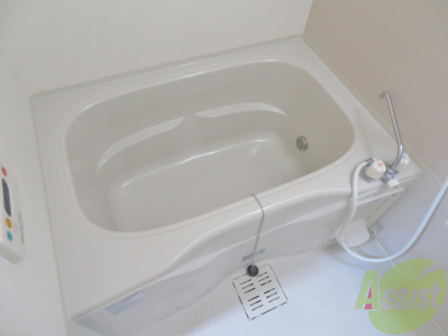 バス・シャワールーム　追焚機能を使っていつでも湯舟に浸かれるのはありがたいですね。