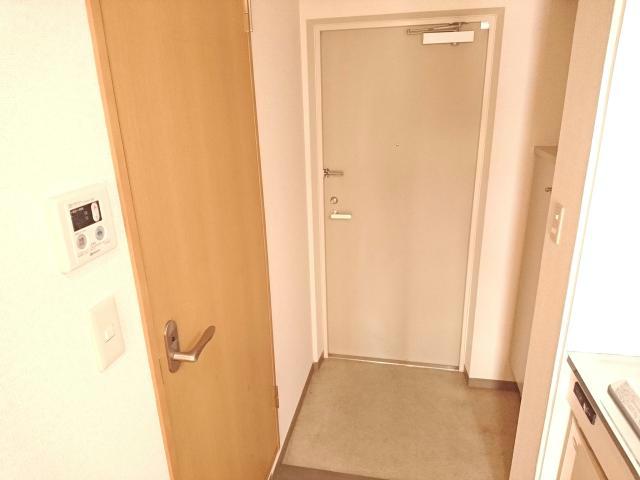 玄関　※別部屋写真
