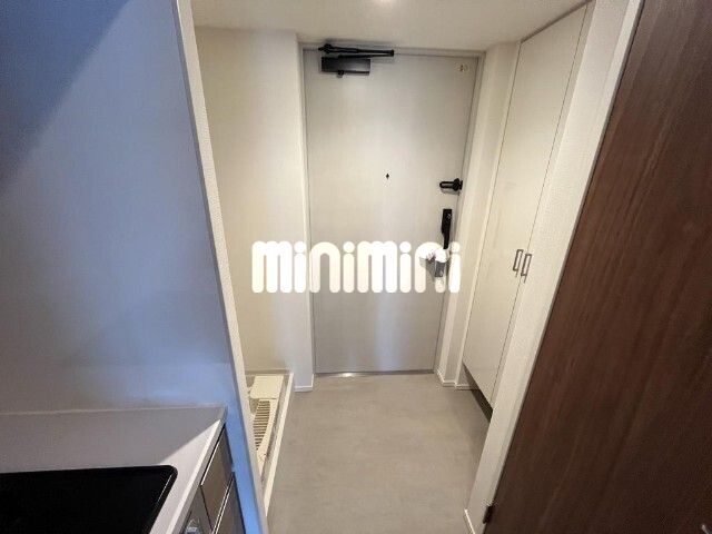 玄関　同タイプ別部屋の参考写真です。