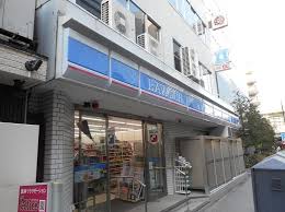 コンビニ　ローソン内神田三丁目店（コンビニ）まで123m