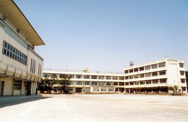 中学校　板橋区立中台中学校（中学校）まで176m