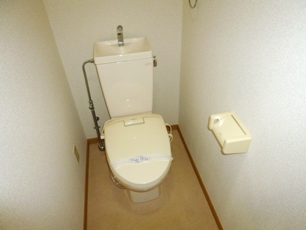 トイレ　シンプルで使いやすいトイレです♪
