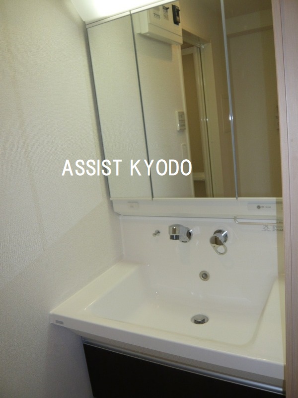 洗面設備　※同物件の参考写真です