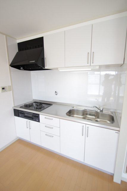キッチン　※別部屋の写真を流用しています。