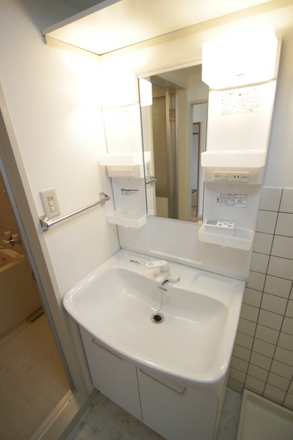洗面設備　※別部屋の写真を流用しています。
