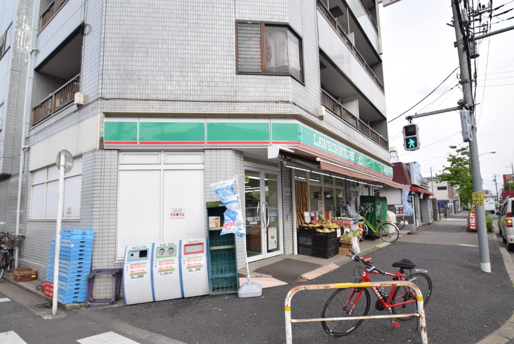 コンビニ　ローソンストア100 LS足立皿沼店（コンビニ）まで559m