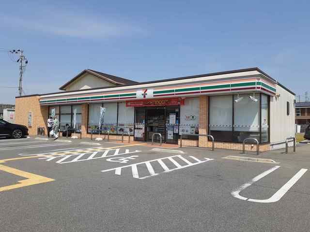 コンビニ　セブンイレブン三木加佐店（コンビニ）まで49m