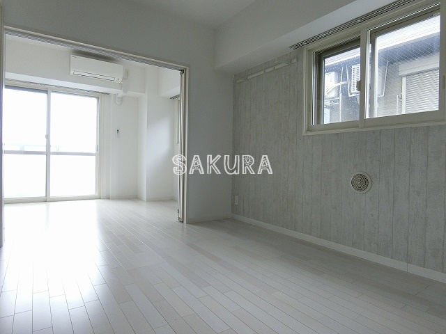 居室・リビング　開放感のあるゆったりとしたお部屋です♪