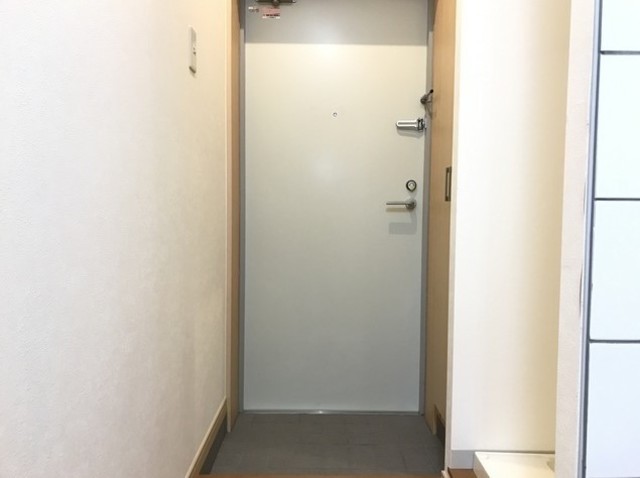 玄関　弊社は都内全域の物件をご紹介可能です！