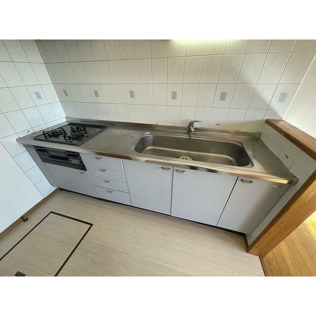 キッチン　別のお部屋の室内写真になります。