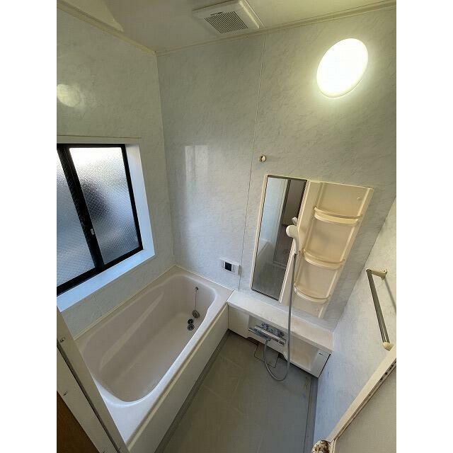 バス・シャワールーム　別のお部屋の室内写真になります。