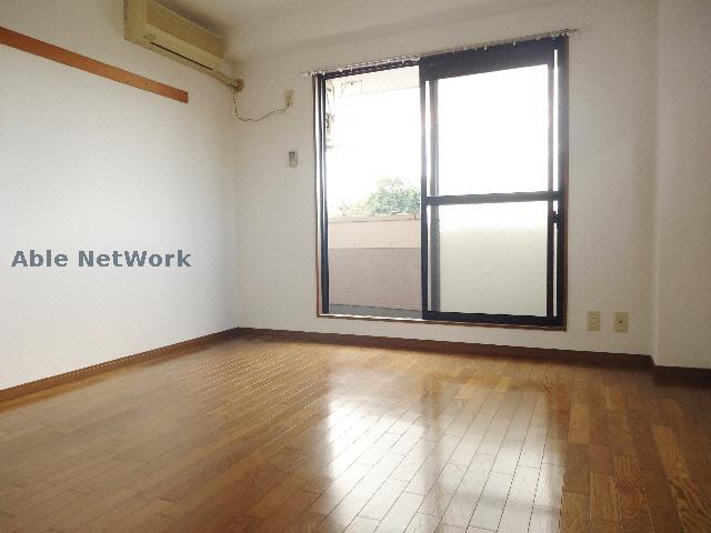 居室・リビング　※同一建物、他部屋の写真です。
