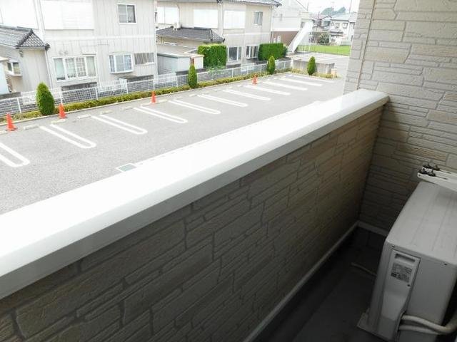 バルコニー　落ち着いた時間を過ごせるバルコニーです