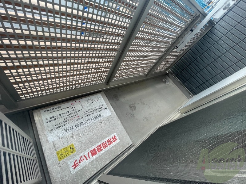 バルコニー　ベランダは日当たりが良く風が良く通ります。